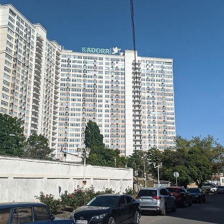 Квартира Кадорр Бассейная Apt Odeassa Basseinaya Apartment โอเดสซา ภายนอก รูปภาพ