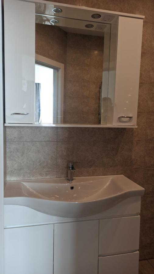 Квартира Кадорр Бассейная Apt Odeassa Basseinaya Apartment โอเดสซา ภายนอก รูปภาพ