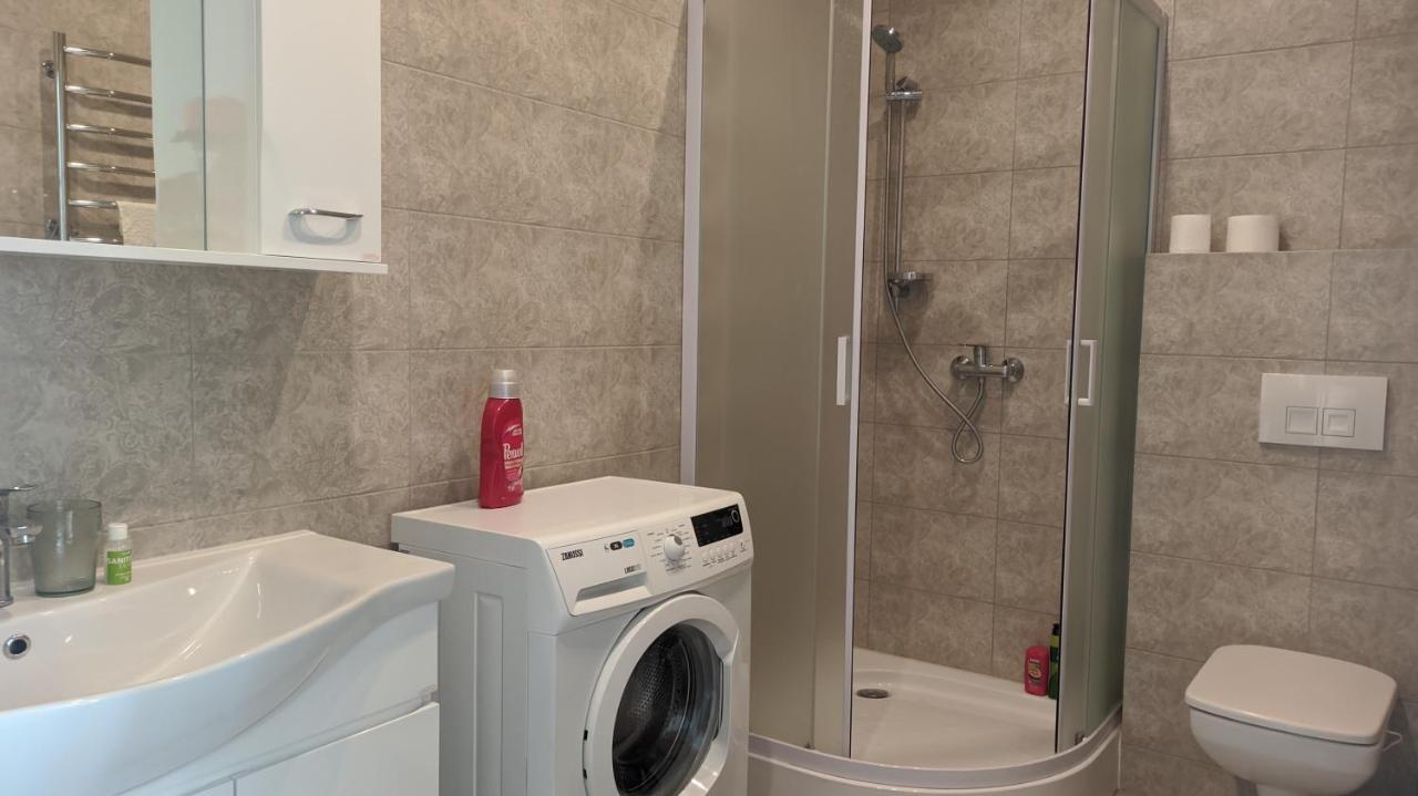 Квартира Кадорр Бассейная Apt Odeassa Basseinaya Apartment โอเดสซา ภายนอก รูปภาพ